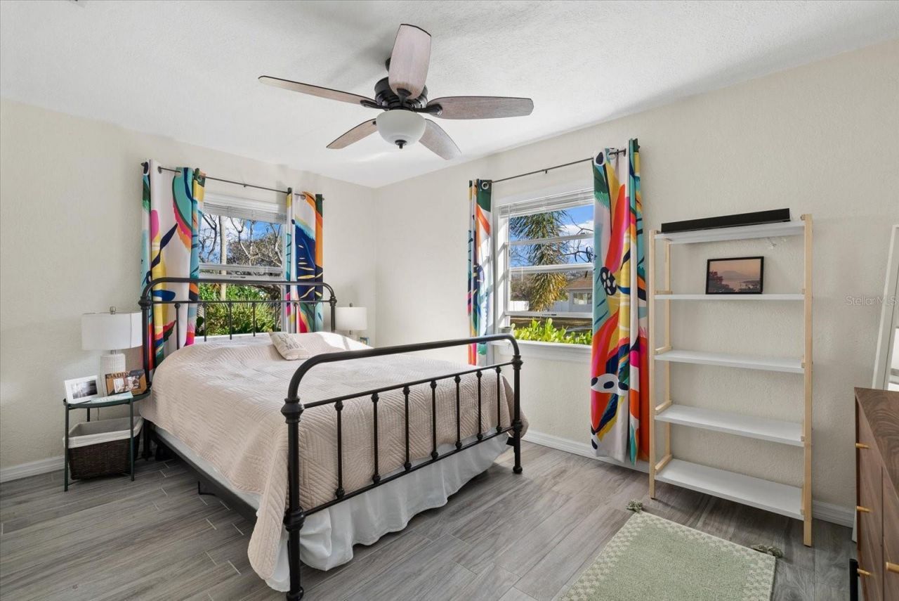 343 37th Avenue Ne, Saint Petersburg, FL 33704 Photo