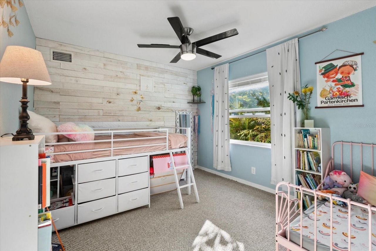 343 37th Avenue Ne, Saint Petersburg, FL 33704 Photo