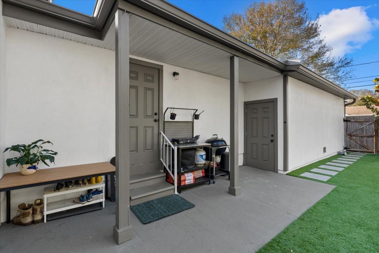 343 37th Avenue Ne, Saint Petersburg, FL 33704 Photo