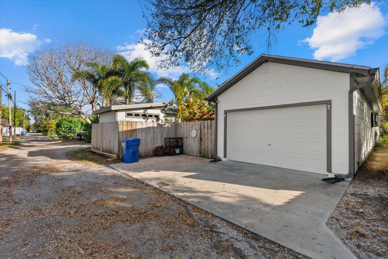 343 37th Avenue Ne, Saint Petersburg, FL 33704 Photo