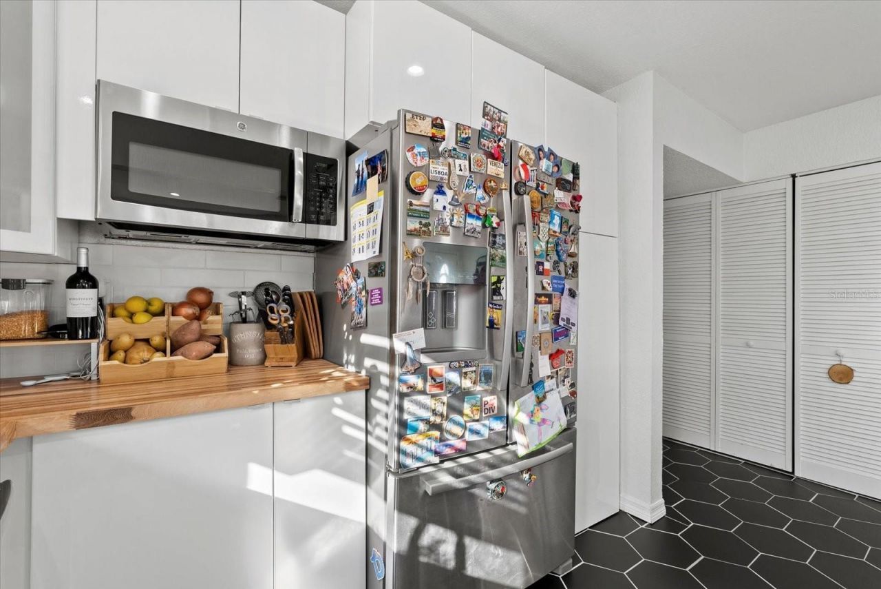 343 37th Avenue Ne, Saint Petersburg, FL 33704 Photo