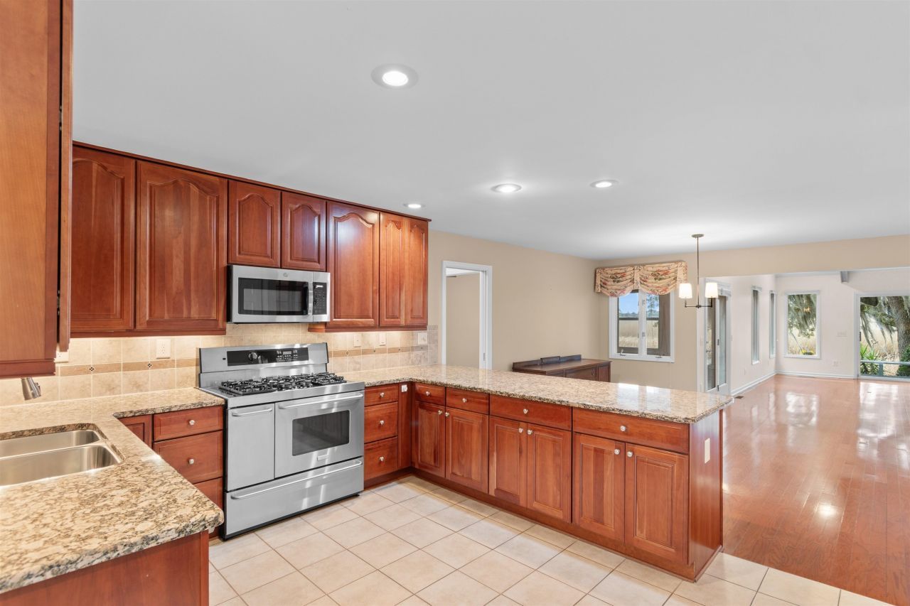 75 Duck Pond Pl. Photo 12