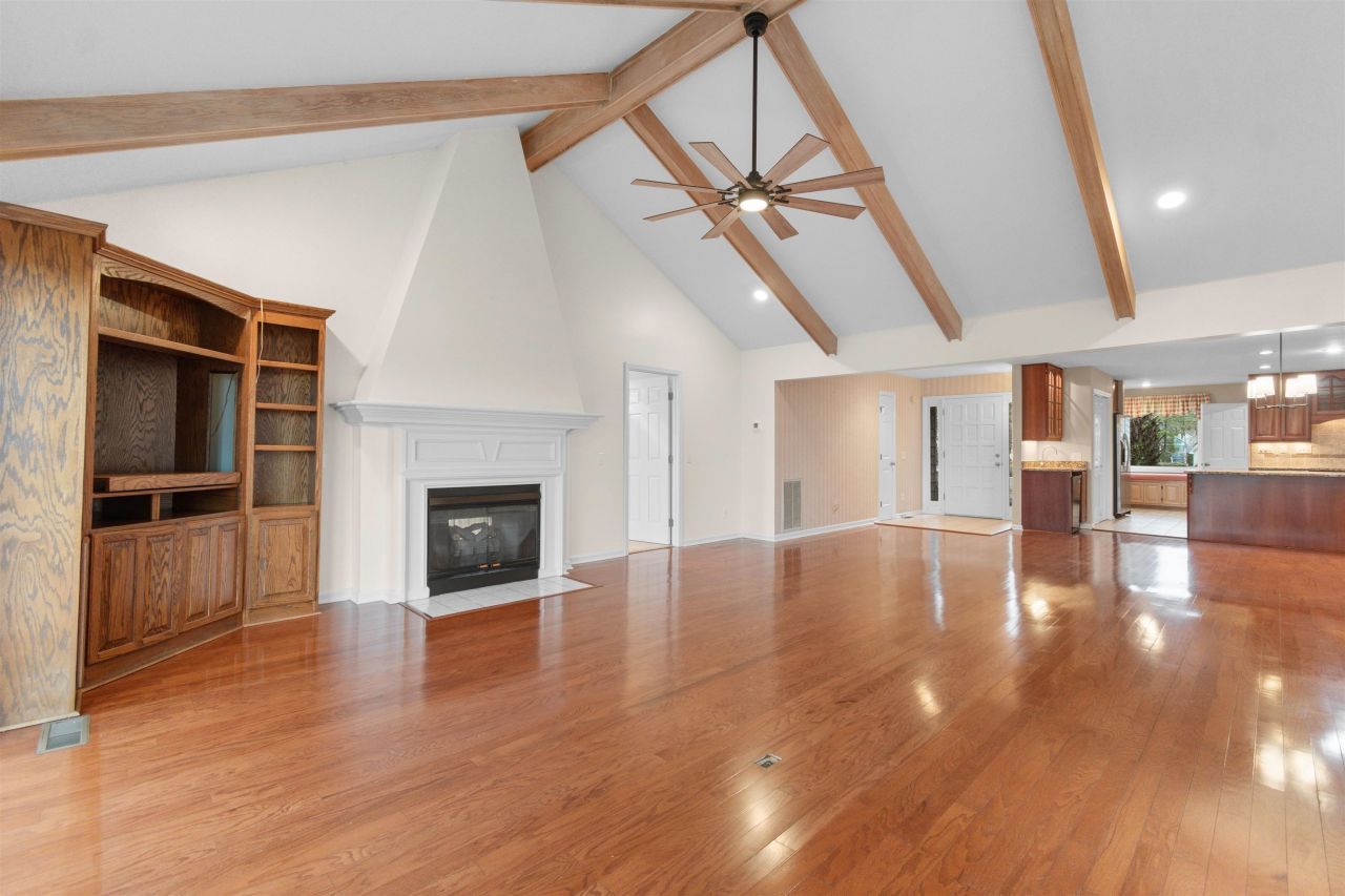 75 Duck Pond Pl. Photo 5