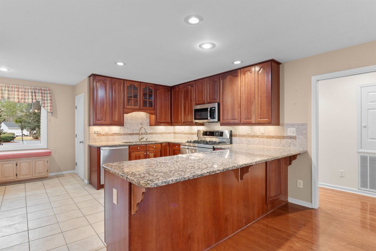 75 Duck Pond Pl. Photo 8