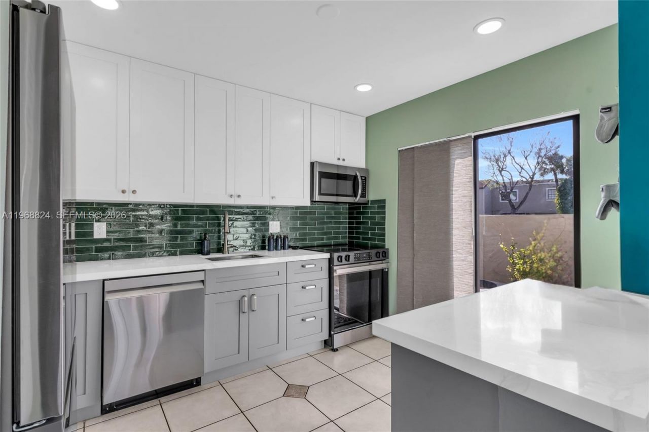 10425 SW 153rd Ct, Unit 8, Miami, FL 33196 Photo