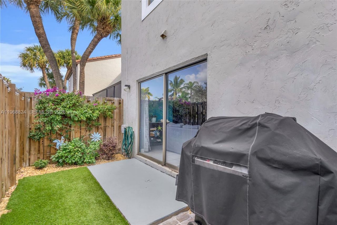 10425 SW 153rd Ct, Unit 8, Miami, FL 33196 Photo