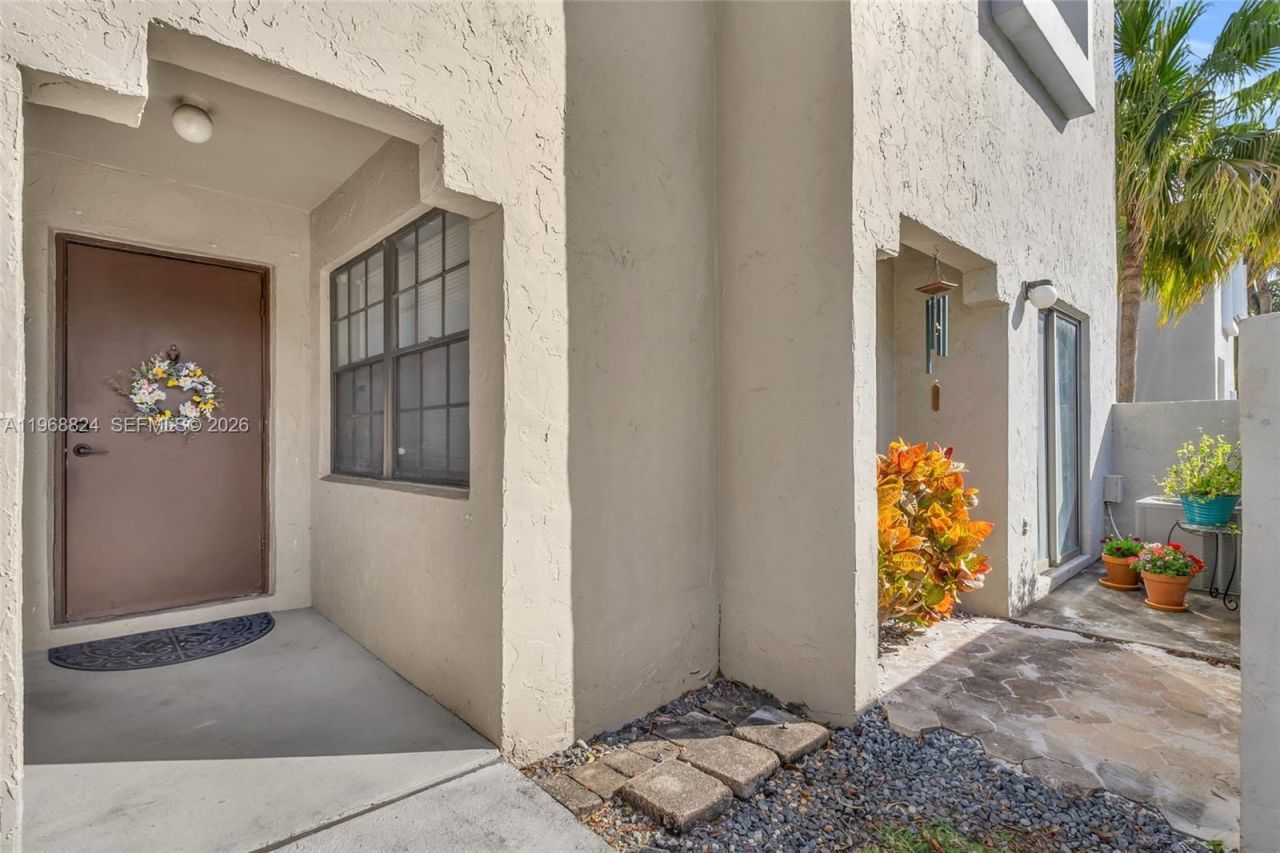 10425 SW 153rd Ct, Unit 8, Miami, FL 33196 Photo