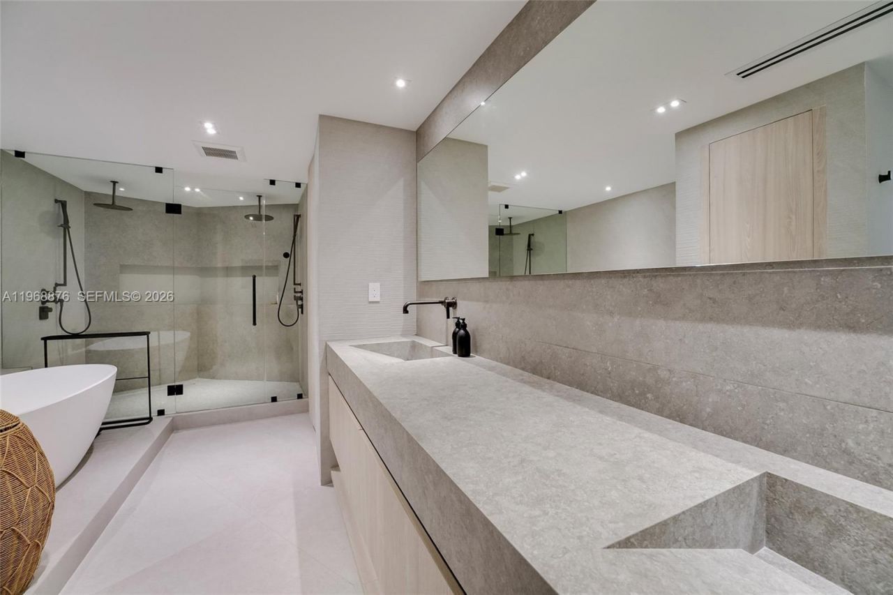 720 NE 69th St , Unit 12S, Miami, FL 33138 Photo