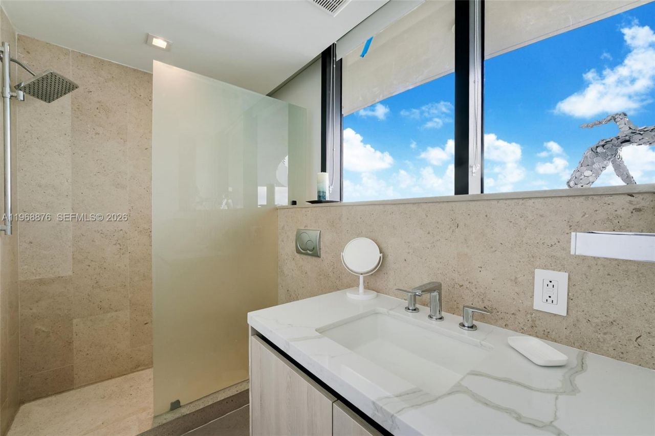 720 NE 69th St , Unit 12S, Miami, FL 33138 Photo