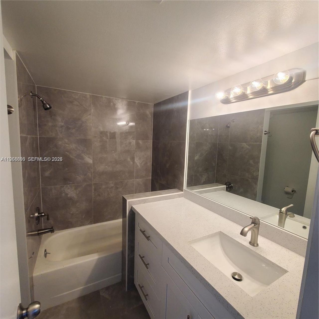 929 Hamilton Dr , Unit 929F, Homestead, FL 33034 Photo