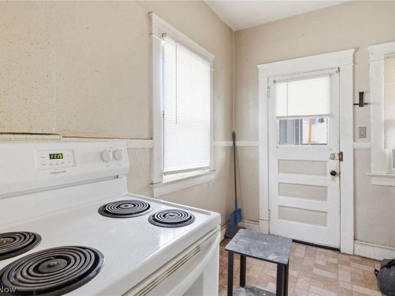 3885 W 20th Street, Cleveland, OH 44109 Photo 17