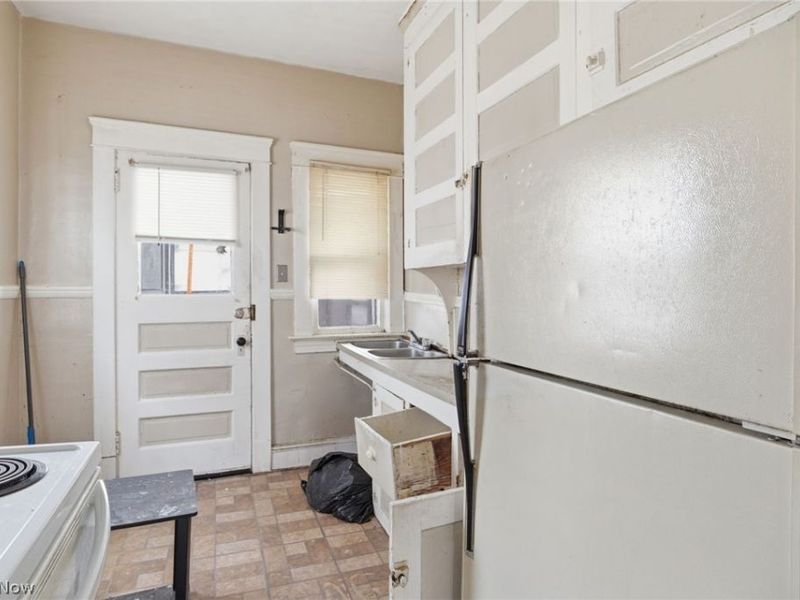 3885 W 20th Street, Cleveland, OH 44109 Photo 18