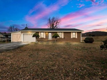 24 Cardinal Heights Road, Williamsburg, KY 40769