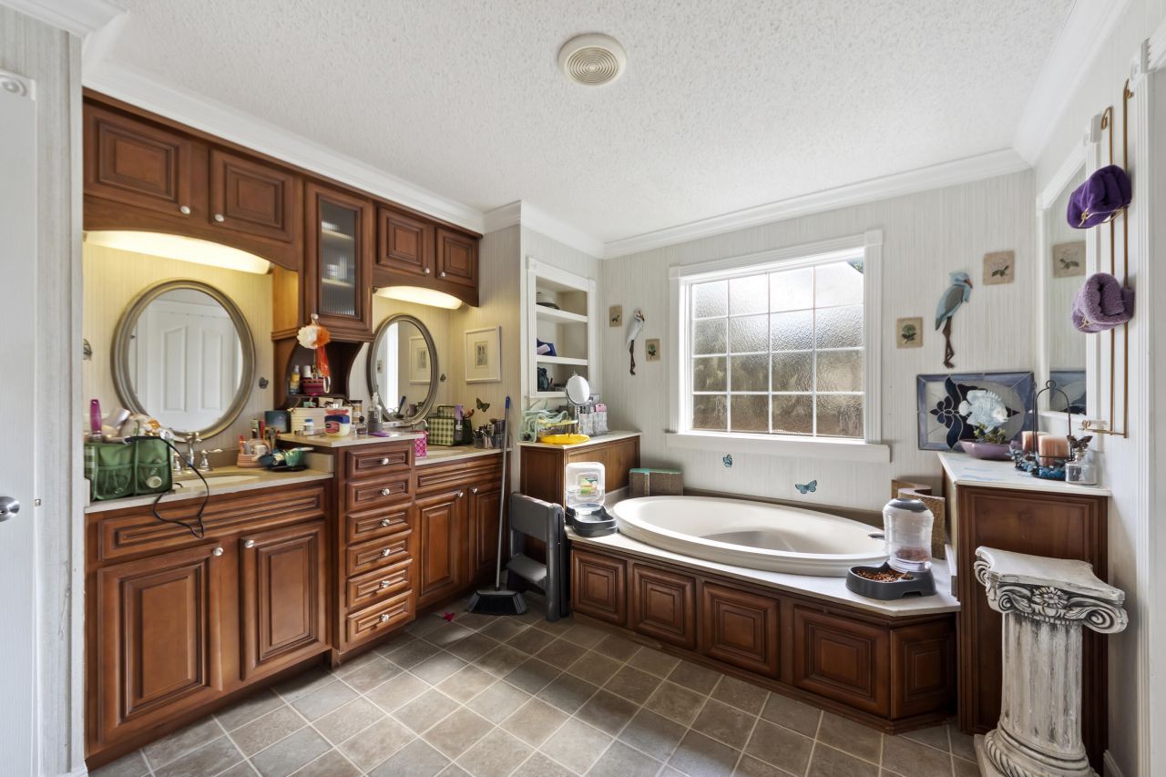 249 Hammock Street Photo 16