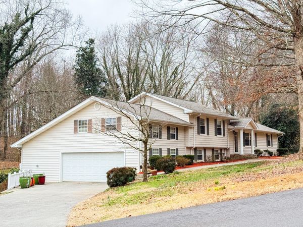 1515 Crestway Drive, Athens, TN 37303
