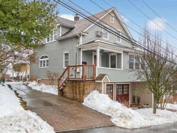 28 Jane Street , Roslyn Heights, NY 11577