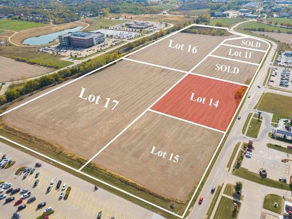 Crosspark Rd, Coralville, IA 52241