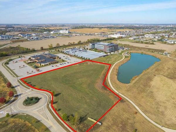 Ridgeway at University Ct, Coralville, IA 52241