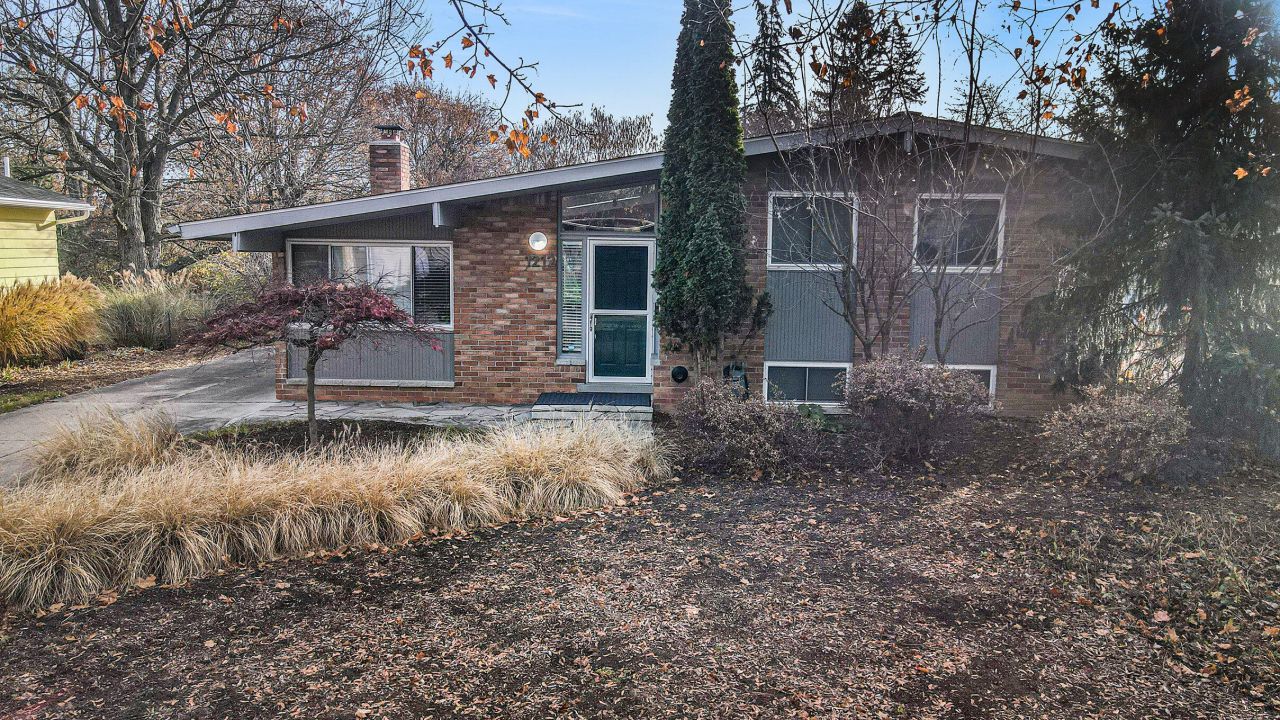 1212 Wines Drive, Ann Arbor, MI 48103 Main Photo