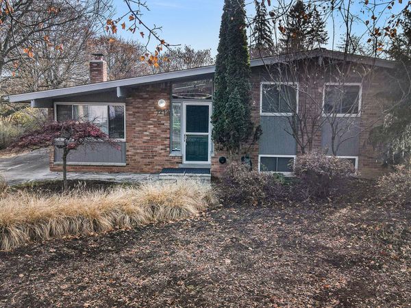 1212 Wines Drive, Ann Arbor, MI 48103