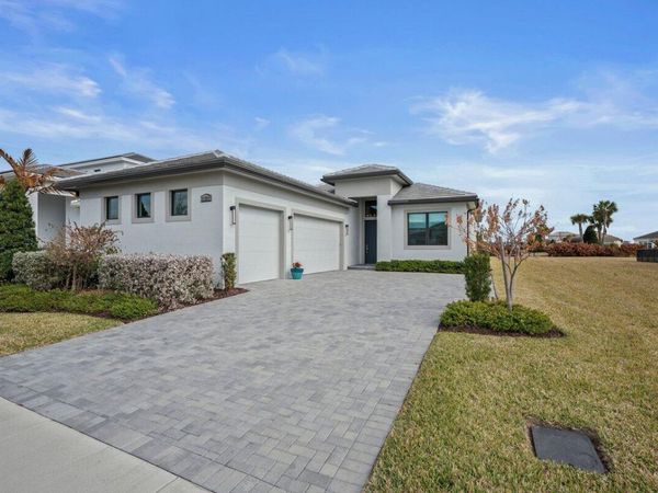 11357 SW Pietra Way, Port Saint Lucie, FL 34987