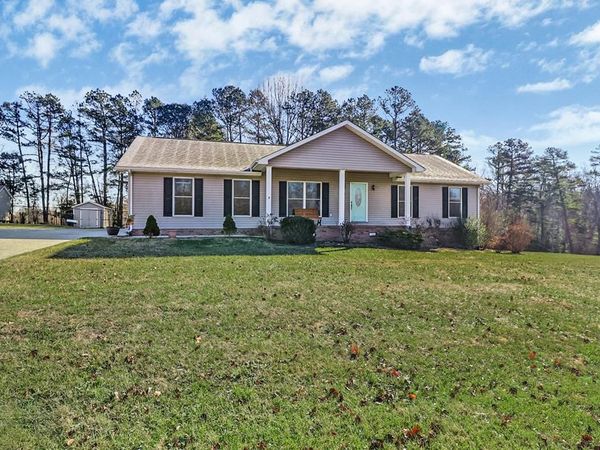 93 Tower Way, Allardt, TN 38504