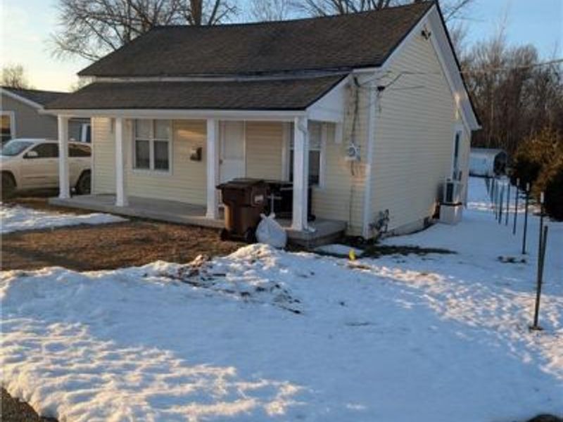 79 W Mound Street, Sabina, OH 45169 Photo 1