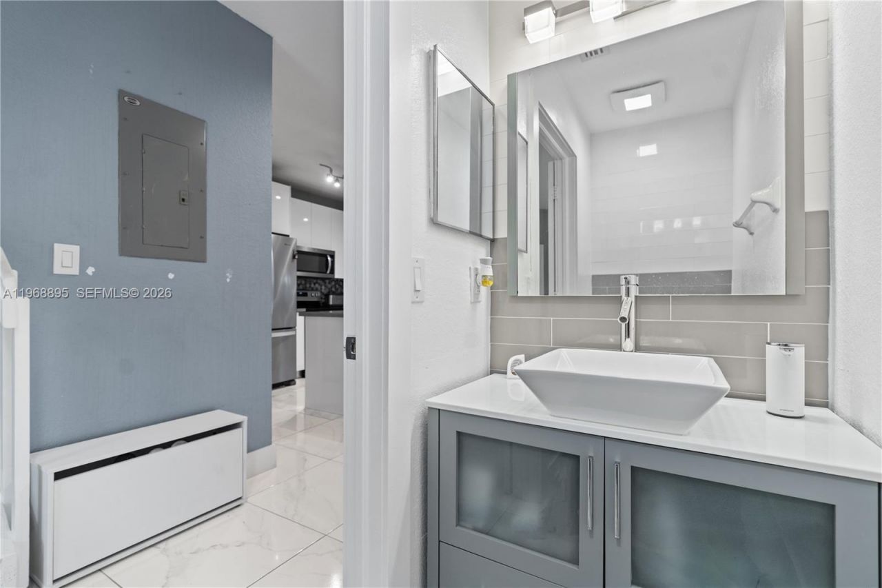 1621 SE 30th St , Unit -, Homestead, FL 33035 Photo