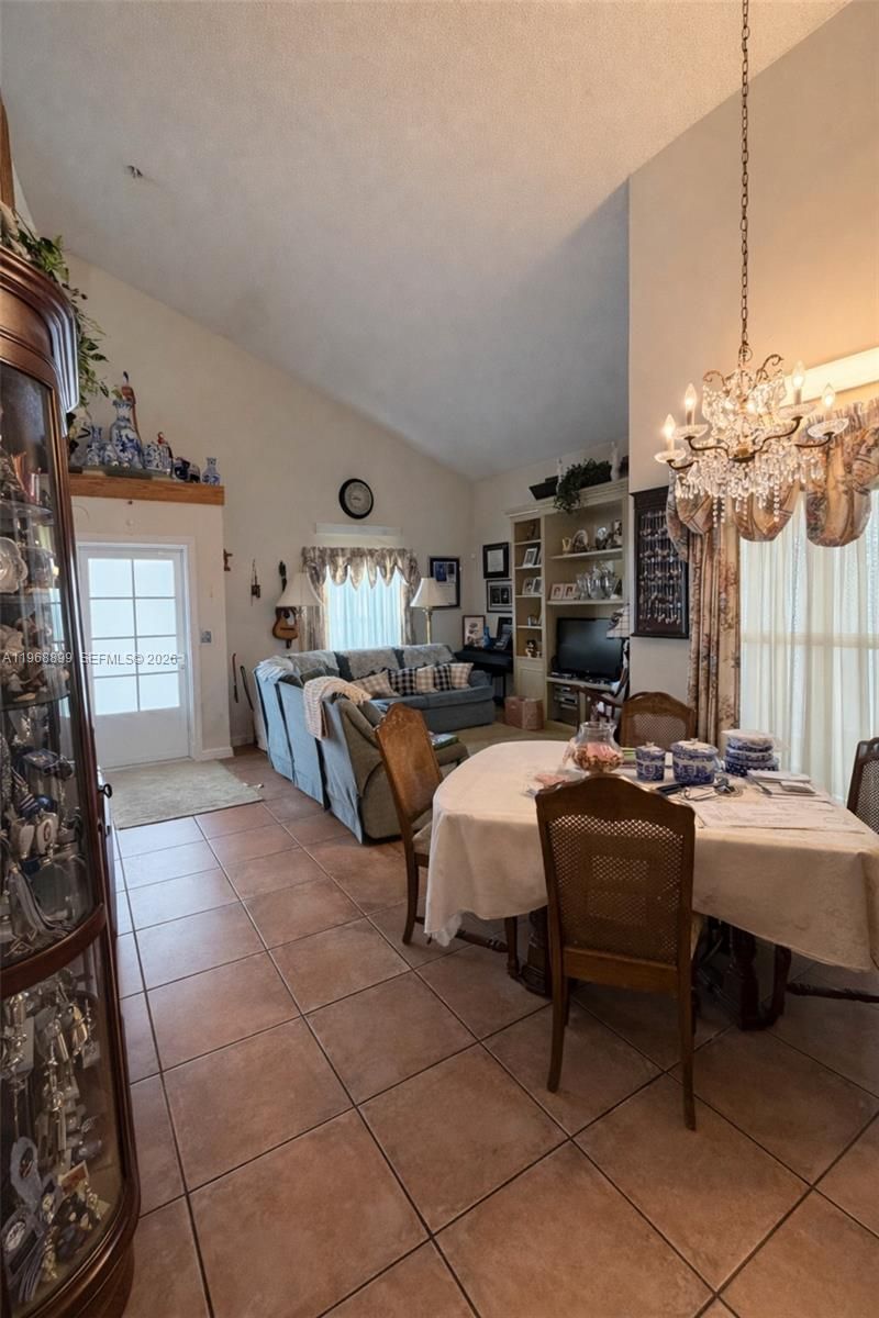 19804 NW 67th Ct, Hialeah, FL 33015 Photo