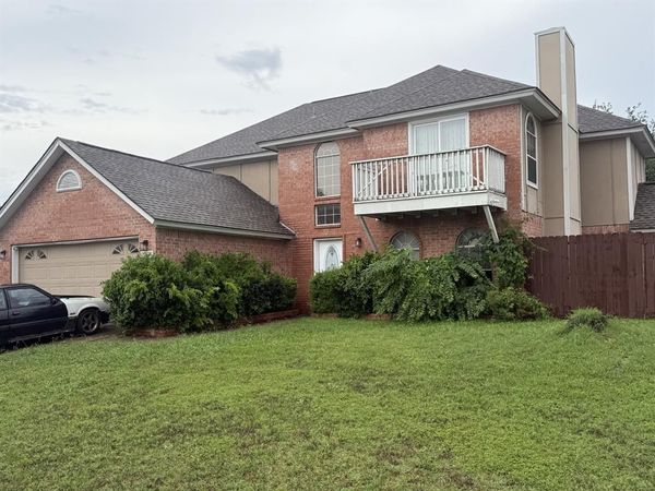 5608 Fairway Circle, Haltom City, TX 76117