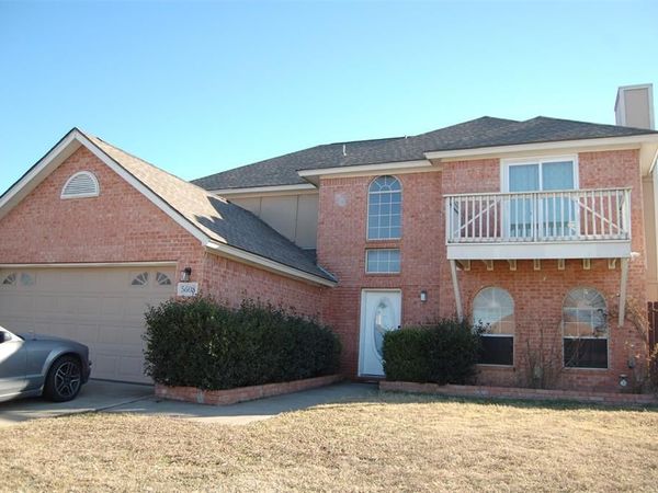5608 Fairway Circle, Haltom City, TX 76117