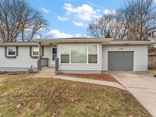 1142 W 72nd Lane, Merrillville, IN 46410