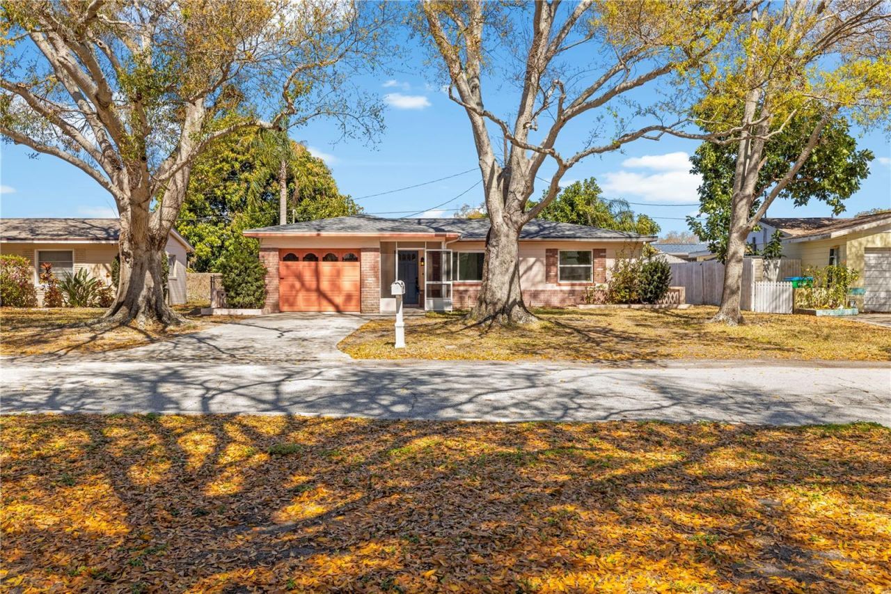 5589 46th Avenue N, Kenneth City, FL 33709 Photo