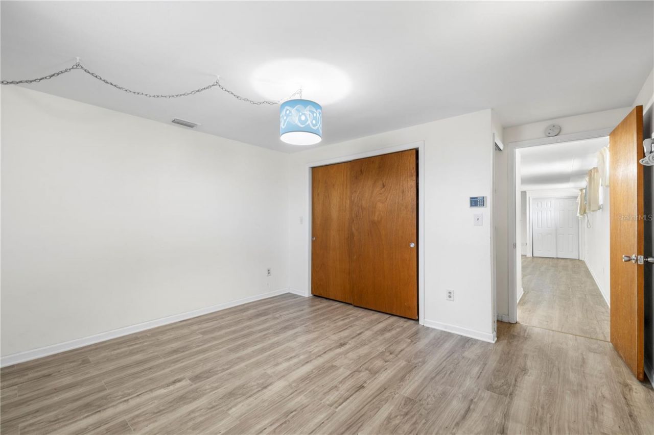 5589 46th Avenue N, Kenneth City, FL 33709 Photo