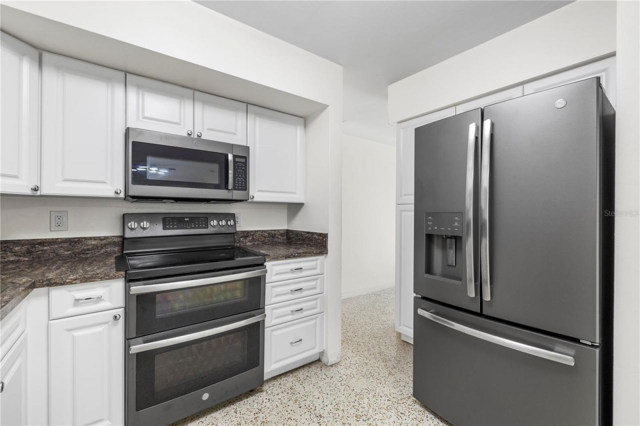 5589 46th Avenue N, Kenneth City, FL 33709 Photo