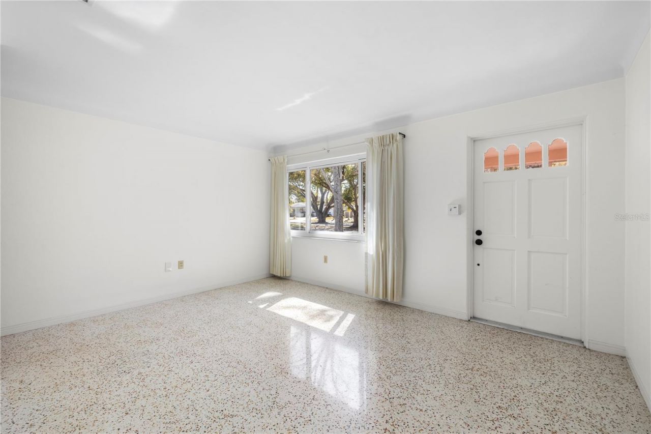 5589 46th Avenue N, Kenneth City, FL 33709 Photo