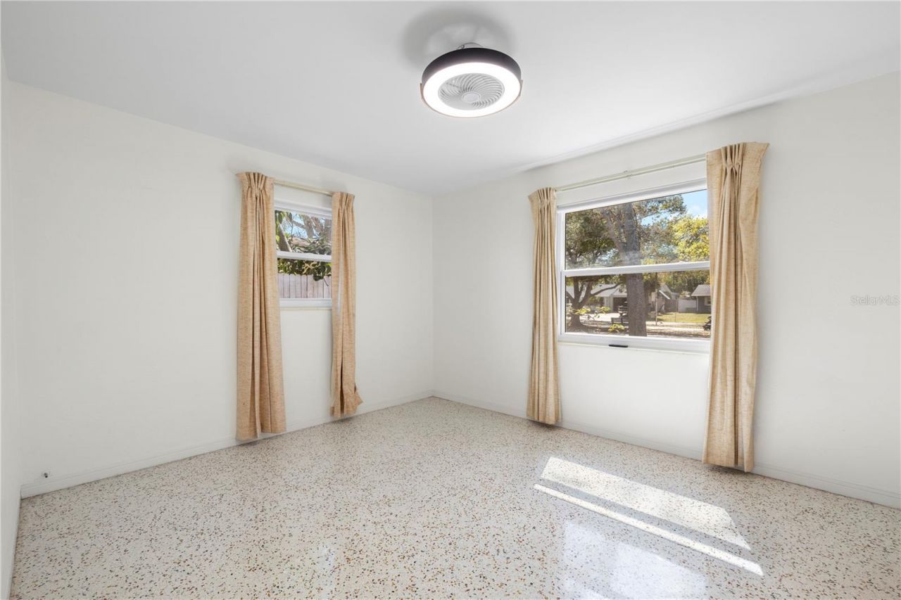 5589 46th Avenue N, Kenneth City, FL 33709 Photo