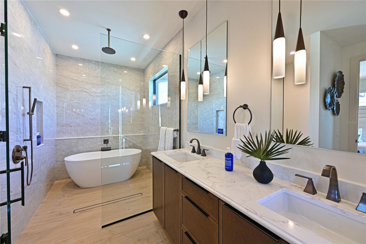 111 Palmetto Avenue, Anna Maria, FL 34216 Photo