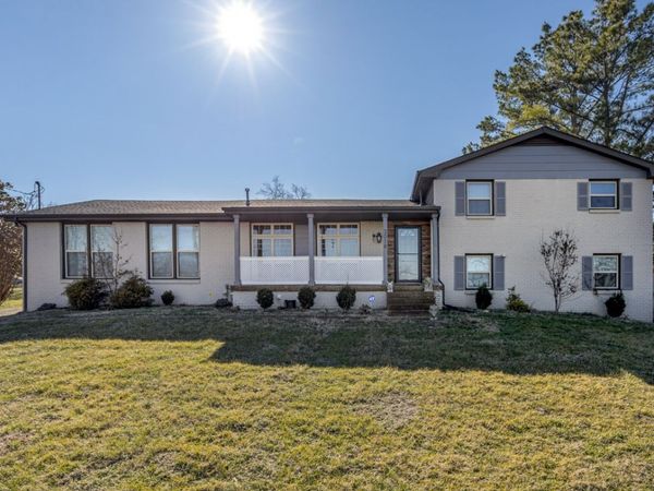 3016 Runabout Dr, Nashville, TN 37217