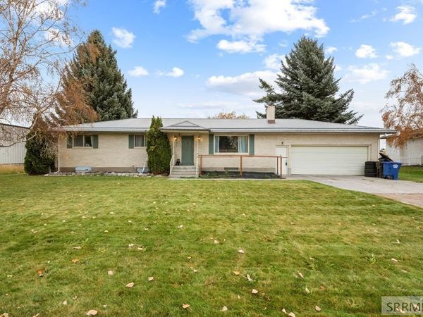 4064 S 2000 W, REXBURG, ID 83440