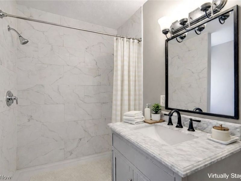 561 Melrose Street, Akron, OH 44305 Photo 24