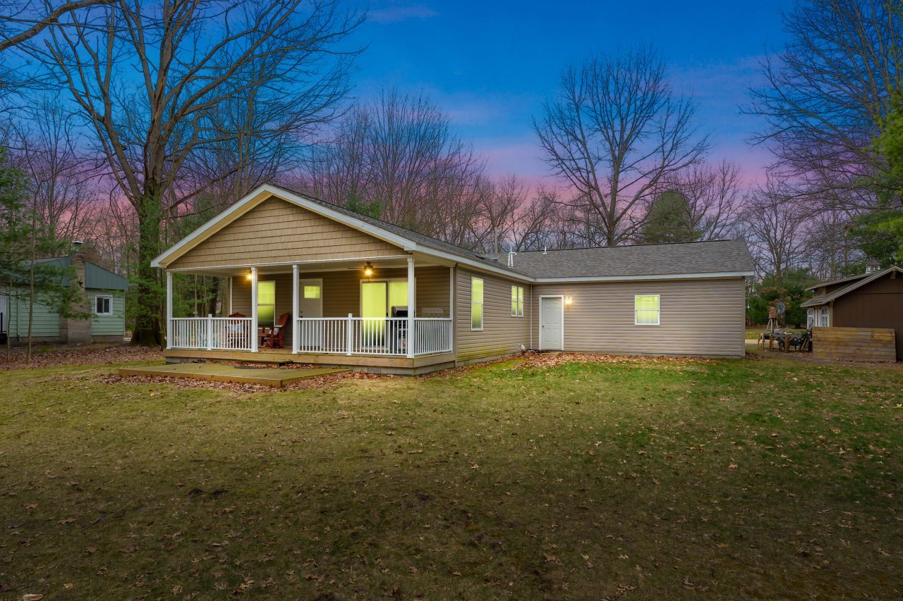 8311 W Shore Drive, Grand Junction, MI 49056 Main Photo