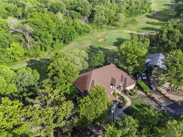 16 Ellwood Circle, Bella Vista, AR 72715