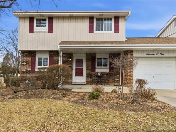 1601 Castbourne Court, Wheaton, IL 60189