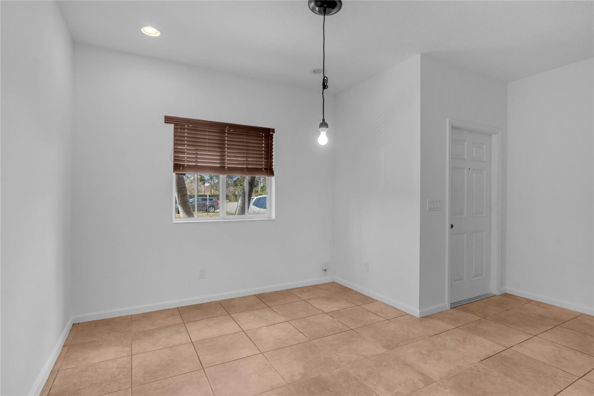 5940 Woodlands Blvd, Unit 5940, Tamarac, FL 33319 Photo