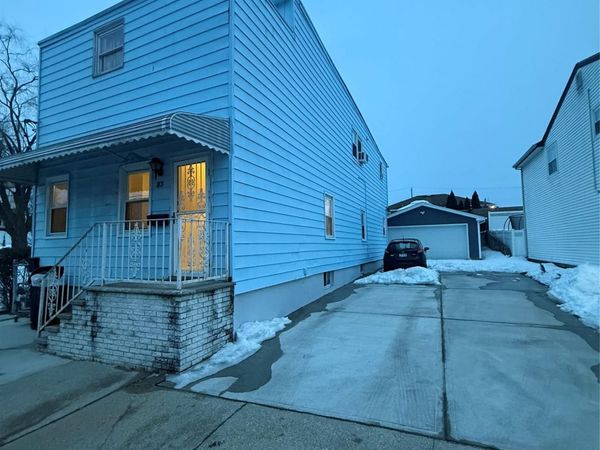 33 Kingston Avenue, Unit 1ST Floor, Floral Park, NY 11001