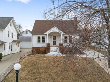 4421 Poppleton Avenue, Omaha, NE 68105