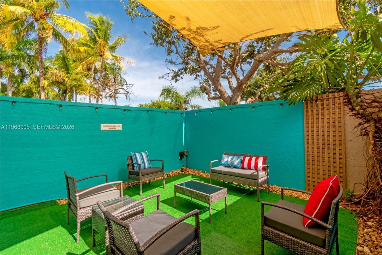 1633 Tyler St, Hollywood, FL 33020 Photo