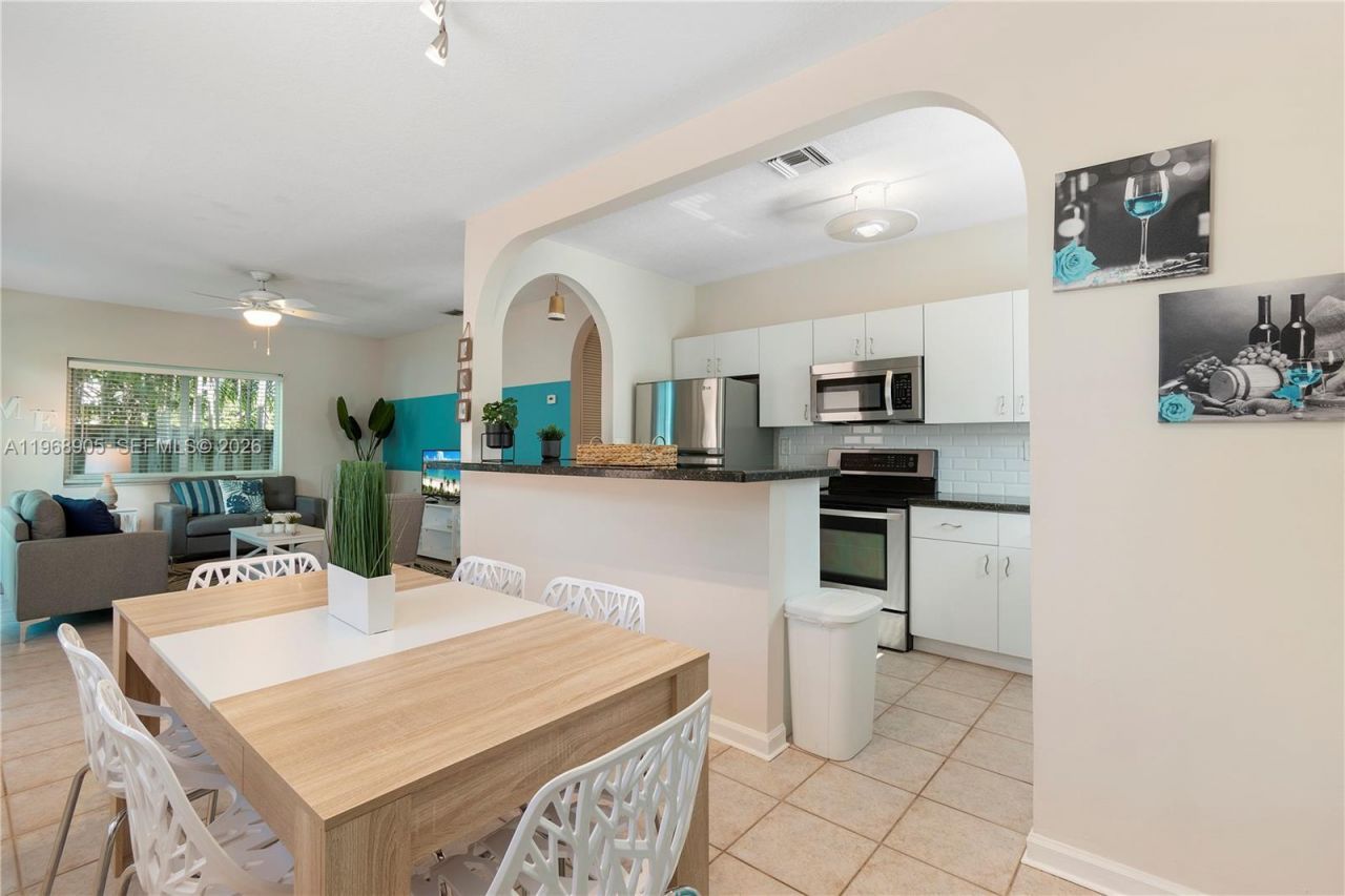 1633 Tyler St, Hollywood, FL 33020 Photo