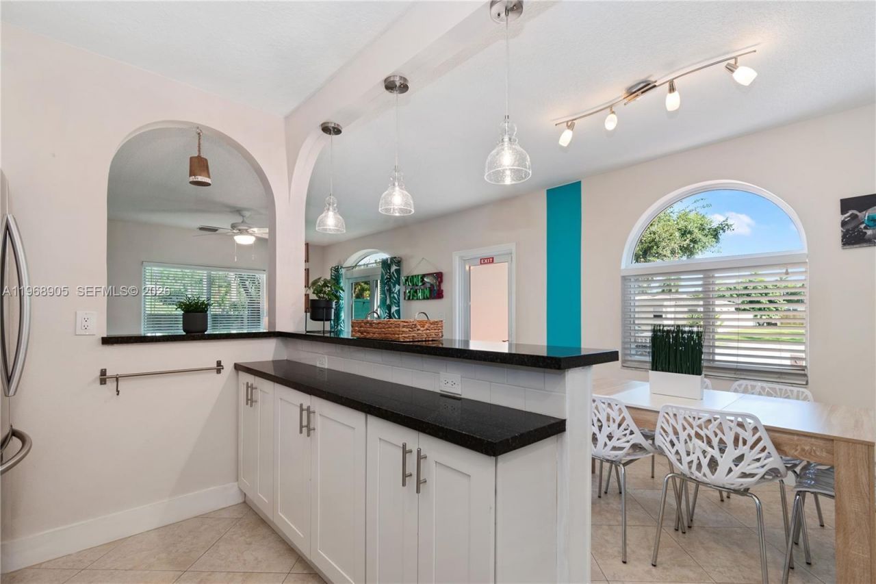 1633 Tyler St, Hollywood, FL 33020 Photo